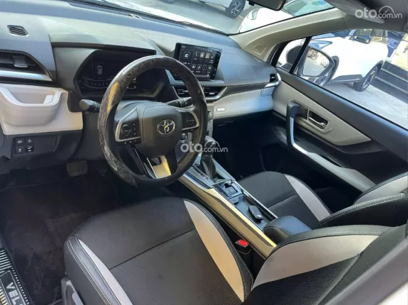 Toyota Veloz Cross 2022 - Xe siêu mới đẹp, cần bán gấp