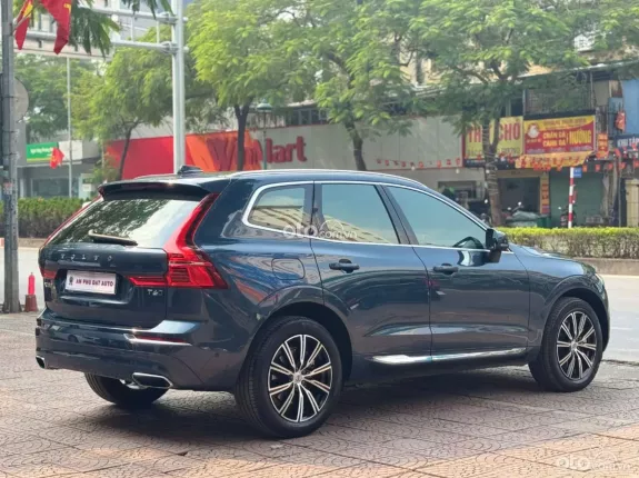 Volvo XC60 T6 Inscription 2019 - Xe màu xanh, nội thất nâu cực mới