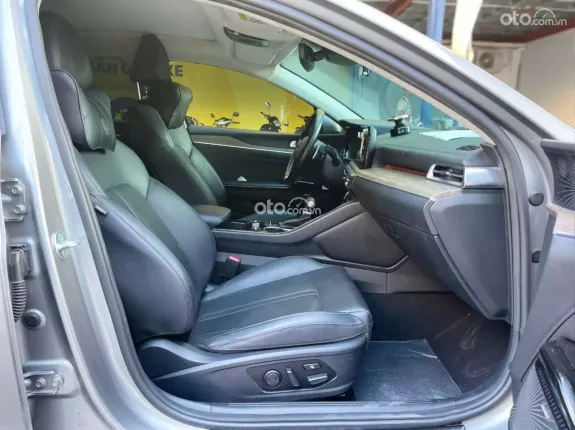Kia K5 2.0 Premium 2022 - Bao sang tên
