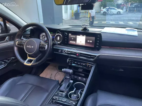 Kia K5 2.0 Premium 2022 - Bao sang tên