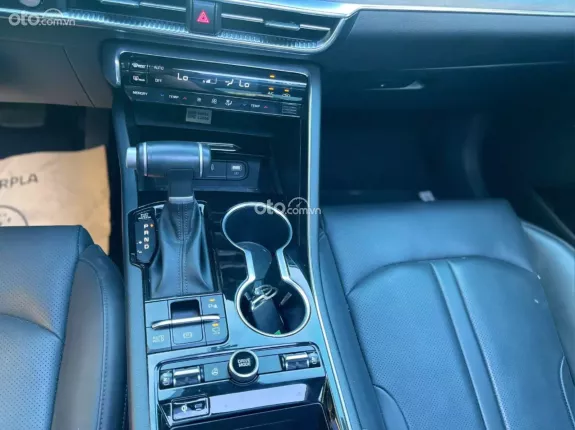 Kia K5 2.0 Premium 2022 - Bao sang tên