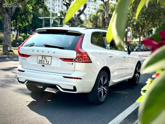 Volvo XC60 R-Design 2022 - Xe lướt chất lượng cao, an toàn hàng đầu phân khúc
