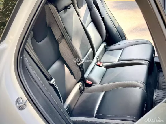 Volvo XC60 R-Design 2022 - Xe lướt chất lượng cao, an toàn hàng đầu phân khúc