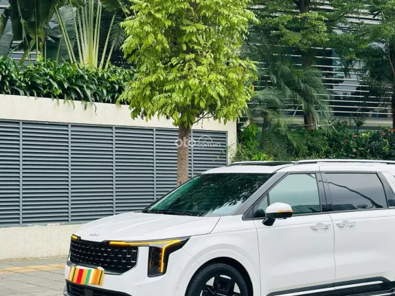 Kia Carnival 2.2D Signature 2025 - Bản full cao cấp nhất