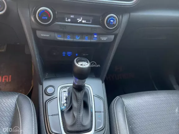 Hyundai Kona 1.6 Turbo 2021 - Xe đẹp, máy mạnh, giá tốt