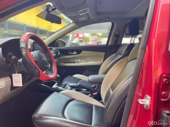 Kia K3 1.6 Luxury 2021 - Giá tốt, xe êm như mới