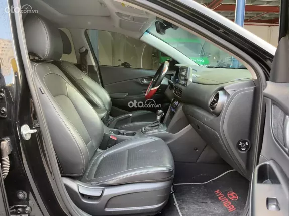 Hyundai Kona 1.6 Turbo 2021 - Xe đẹp, máy mạnh, giá tốt