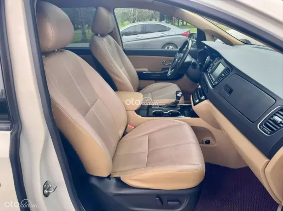 Kia Sedona 2.2 Luxury 2019 - Kia Sedona 2.2 DAT Luxury sx2019 Máy dầu bản cao cấp