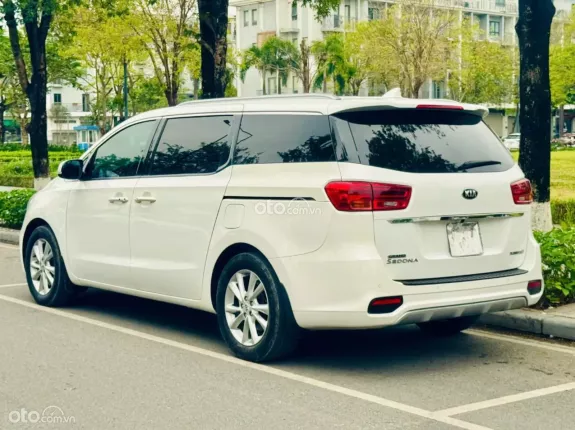 Kia Sedona 2.2 Luxury 2019 - Kia Sedona 2.2 DAT Luxury sx2019 Máy dầu bản cao cấp