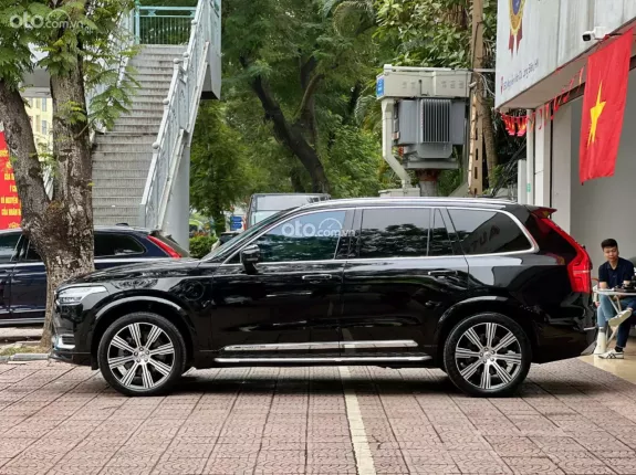 Volvo XC90 T8 Hybrid Recharge AWD 2020 - Xe màu đen, nội thất nâu da bò