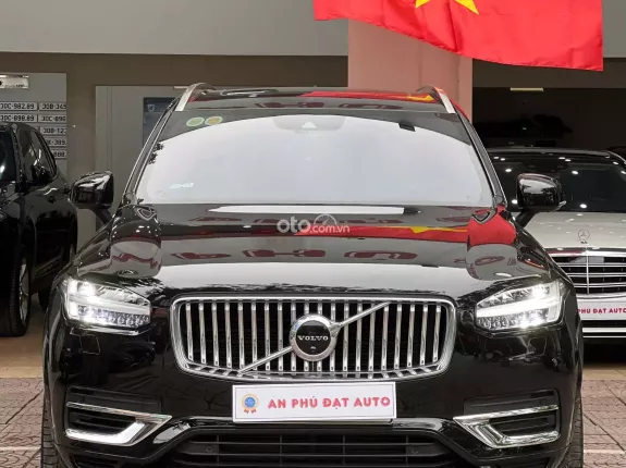 Volvo XC90 T8 Hybrid Recharge AWD 2020 - Xe màu đen, nội thất nâu da bò