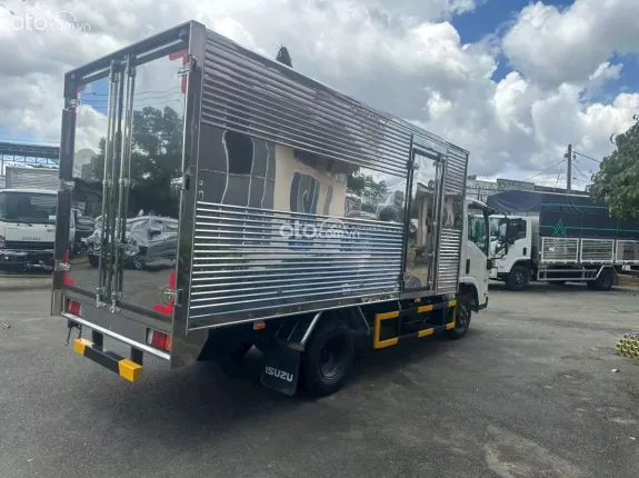 Isuzu QKR 210 2025 - Dòng xe tải thùng dài, siêu hiệu quả
