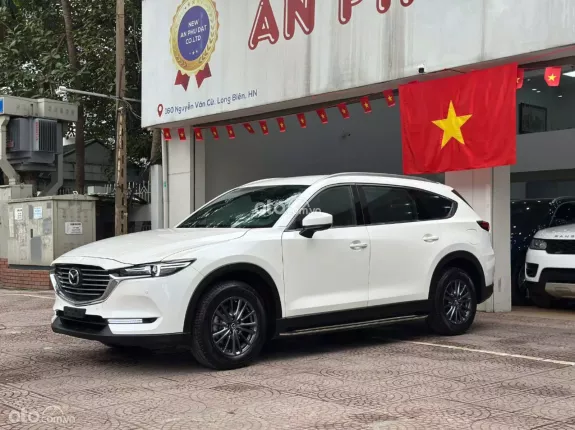 Mazda CX-8 Deluxe 2022 - Xe màu trắng, nội thất đen