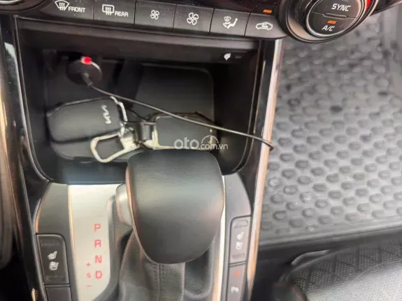 Kia K3 1.6 Premium 2022 - Xe đẹp, form dáng thể thao, giá tốt liên hệ 0973710256