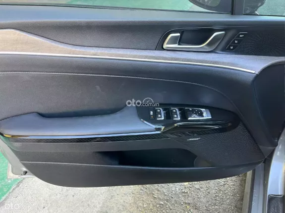 Kia K5 2.0 Premium 2022 - Xe gia đình sử dụng kỹ, ODO chuẩn thấp