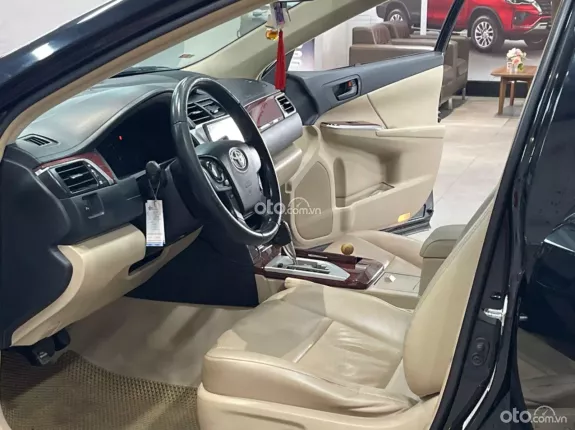 Toyota Camry 2.5G 2014 - Chủ đi giữ gìn, giá tốt nhận xe ngay