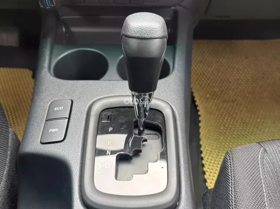 Toyota Hilux 2.4E 4×2 AT 2025 - Xe chất