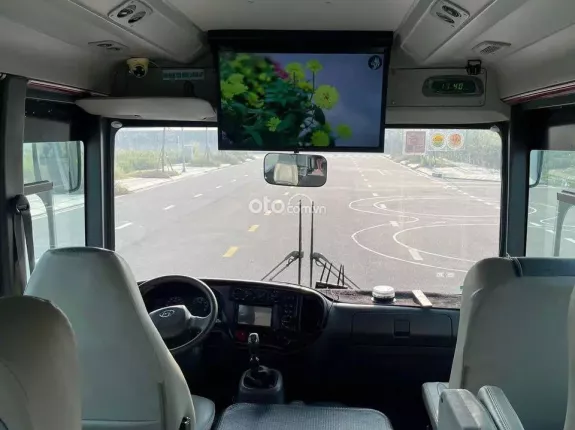 Hyundai Grand Starex 2.5 MT 2019 - Bán Hyundai Tracomeco 29 chỗ thân rộng đời 2019. Xe đẹp