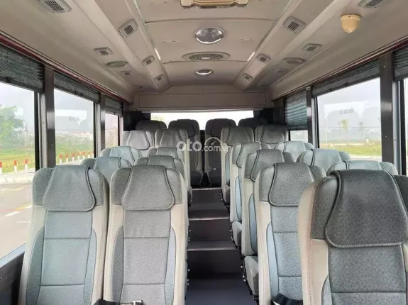 Hyundai Grand Starex 2.5 MT 2019 - Bán Hyundai Tracomeco 29 chỗ thân rộng đời 2019. Xe đẹp