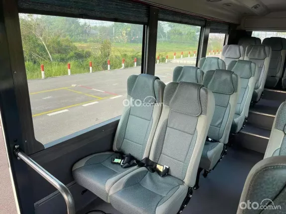 Hyundai Grand Starex 2.5 MT 2019 - Bán Hyundai Tracomeco 29 chỗ thân rộng đời 2019. Xe đẹp