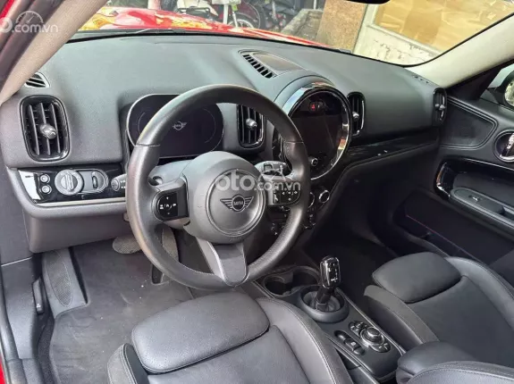 Mini Cooper Phiên bản khác 2023 - Xe màu đỏ nội thất đen