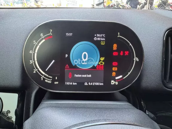 Mini Cooper Phiên bản khác 2023 - Xe màu đỏ nội thất đen