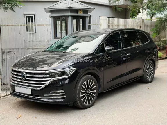 Volkswagen Viloran Luxury 2024 - Xe đẹp bản Luxury, nội thất nâu