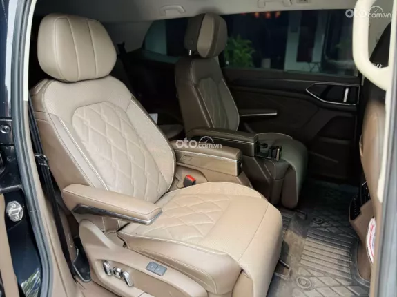 Volkswagen Viloran Luxury 2024 - Xe đẹp bản Luxury, nội thất nâu