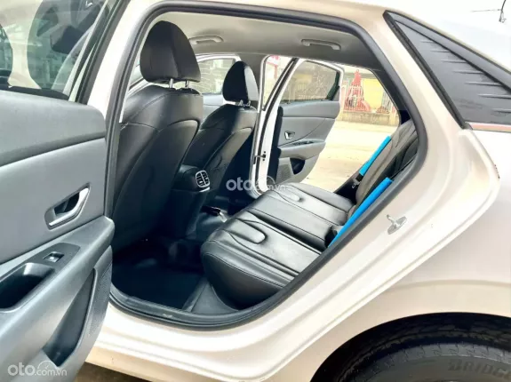 Hyundai Elantra 1.6 AT Đặc biệt 2024 - Lướt 1 chủ, đẹp xuất sắc!