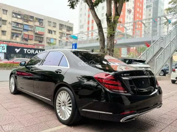 Mercedes-Benz S450L Luxury 2020 - Xe đen nội thất nâu sang trọng
