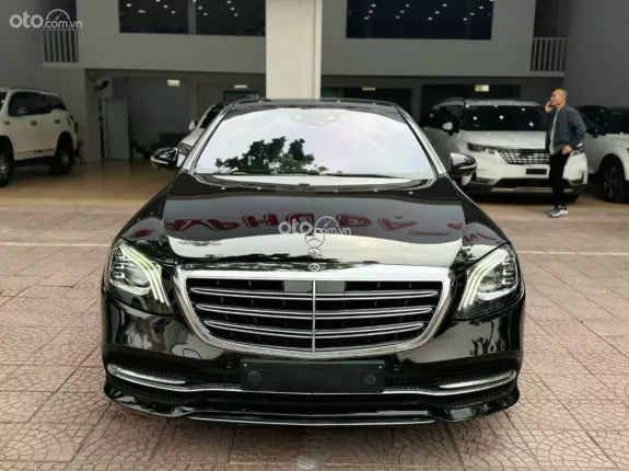 Mercedes-Benz S450L Luxury 2020 - Xe đen nội thất nâu sang trọng