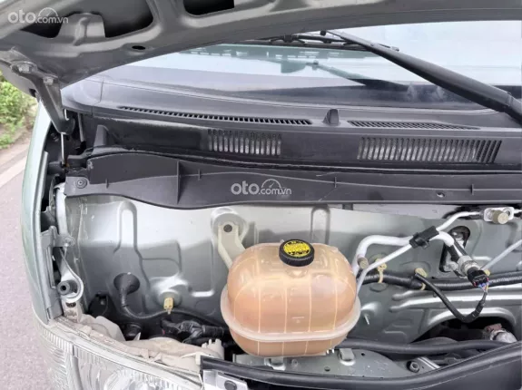 Toyota Hiace 2011 - Bán Hiace tải van 3 chỗ đời 2011, máy xăng, tải 900kg