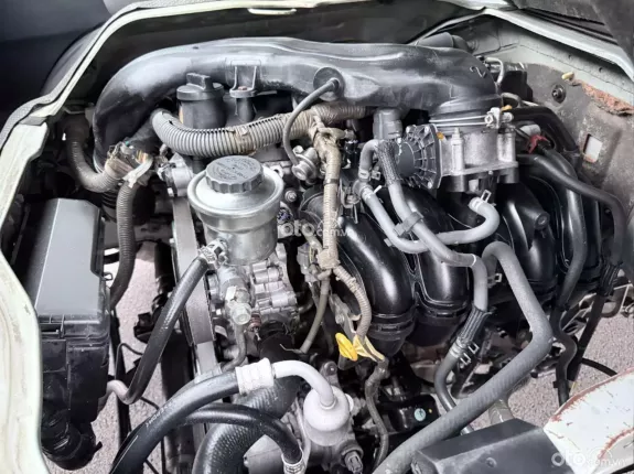 Toyota Hiace 2011 - Bán Hiace tải van 3 chỗ đời 2011, máy xăng, tải 900kg