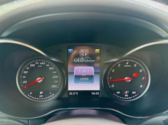 Mercedes-Benz GLC 250 4Matic 2018 - Xe đẹp, bảo dưỡng hãng đầy đủ