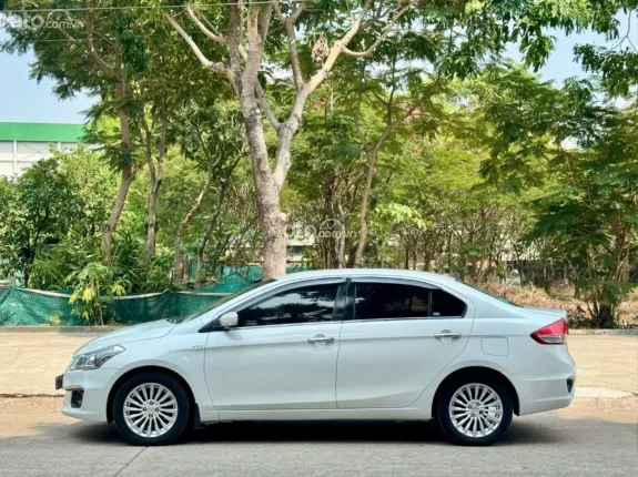 Suzuki Ciaz 1.4 AT 2018 - Xe nhập Thái, màu trắng sang trọng