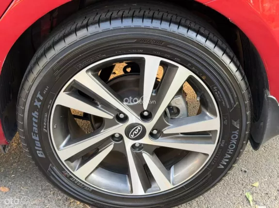 Kia Cerato 1.6 AT Luxury 2017 - Xe như mới