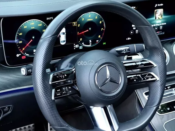 Mercedes-Benz E300 AMG 2021 - MERCEDES E300 AMG