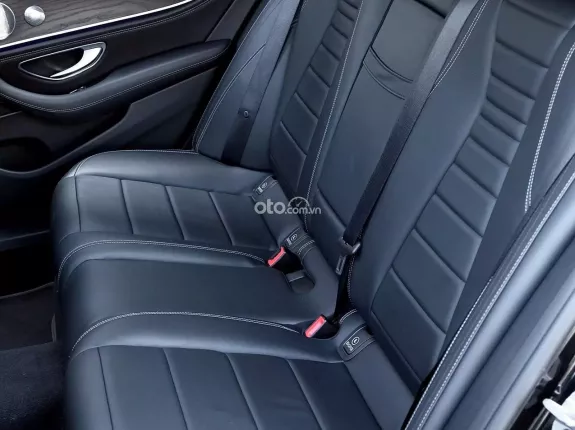 Mercedes-Benz E300 AMG 2021 - MERCEDES E300 AMG