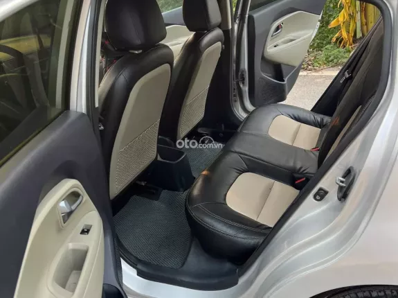 Kia Rio 1.4MT 2015 - Xe tư nhân, xe đại chất, không lỗi. Máy số keo chỉ zin. Nội ngoại thất đẹp. Có màn hình