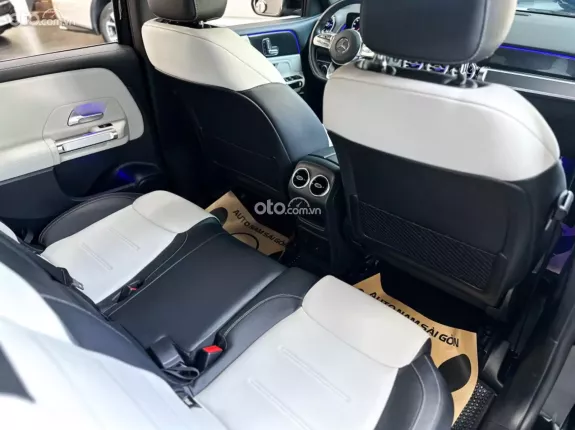 Mercedes-Benz GLB 200 AMG 2022 - Mercedes GLB200 AMG Form thể thao, nội thất sang xịn