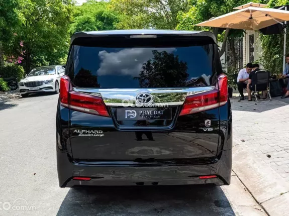Toyota Alphard Executive Lounge 2022 - Xe MPV cao cấp dành cho gia đình và doanh nhân
