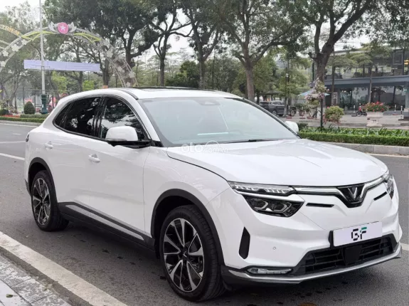 VinFast VF8 Plus 2024 - SUV điện chạy ít km như mới