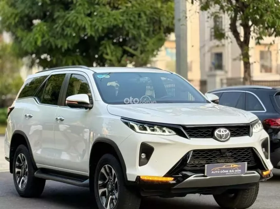 Toyota Fortuner 2.4 AT 4x2 Legender 2021 - Chủ đi giữ gìn, giá tốt thương lượng