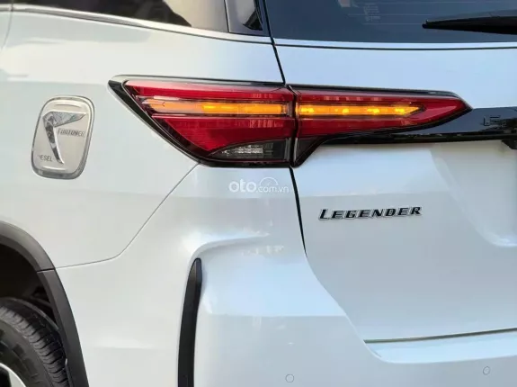 Toyota Fortuner 2.4 AT 4x2 Legender 2021 - Chủ đi giữ gìn, giá tốt thương lượng