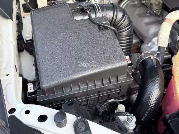 Toyota Fortuner 2.4 AT 4x2 Legender 2021 - Chủ đi giữ gìn, giá tốt thương lượng