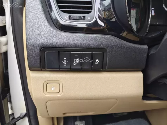 Kia Sedona 2.2 Platinum D 2017 - Đẹp chất