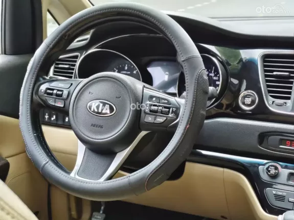 Kia Sedona 2.2 Platinum D 2017 - Đẹp chất