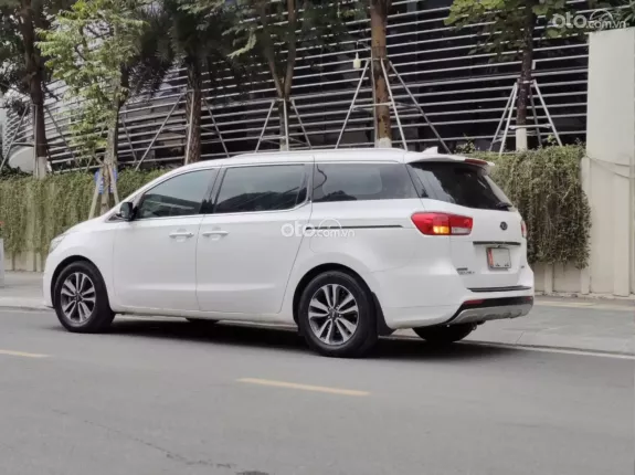 Kia Sedona 2.2 Platinum D 2017 - Đẹp chất