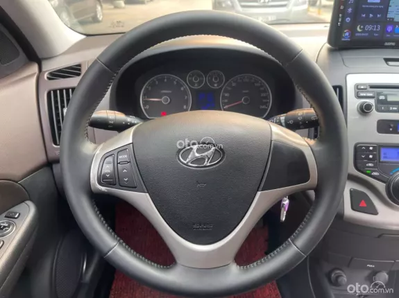 Hyundai i30 CW 1.6 AT 2011 - Nhập khẩu
