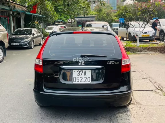 Hyundai i30 CW 1.6 AT 2011 - Nhập khẩu